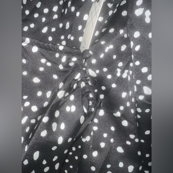 She + Sky black and white polka dot wrap blouse large NWT - Picture 4 of 6